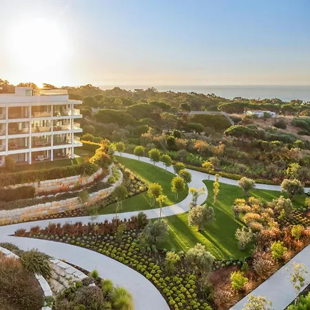 W Residences Algarve Готель 5*