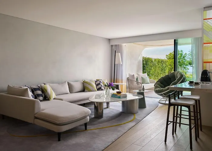 W Residences Algarve البوفيرا