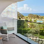 W Residences Algarve מלון